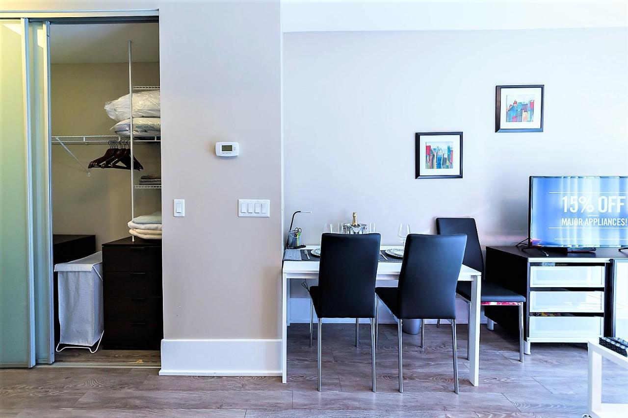 Upscale Suite At Cn Tower, Metro Convention & Rogers Centre Toronto Exteriör bild